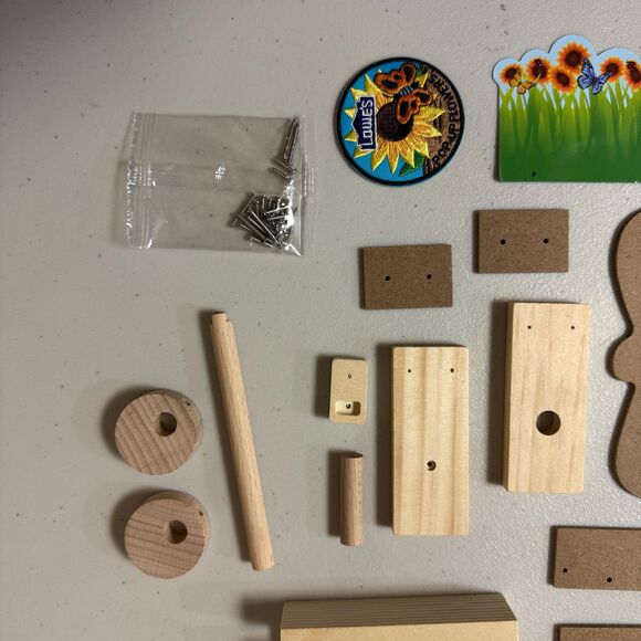 NWT Lowe's Pop-Up Flower DIY Kids Workshop Kit Patch Build Toy Garden Summer - Picture 4 of 7